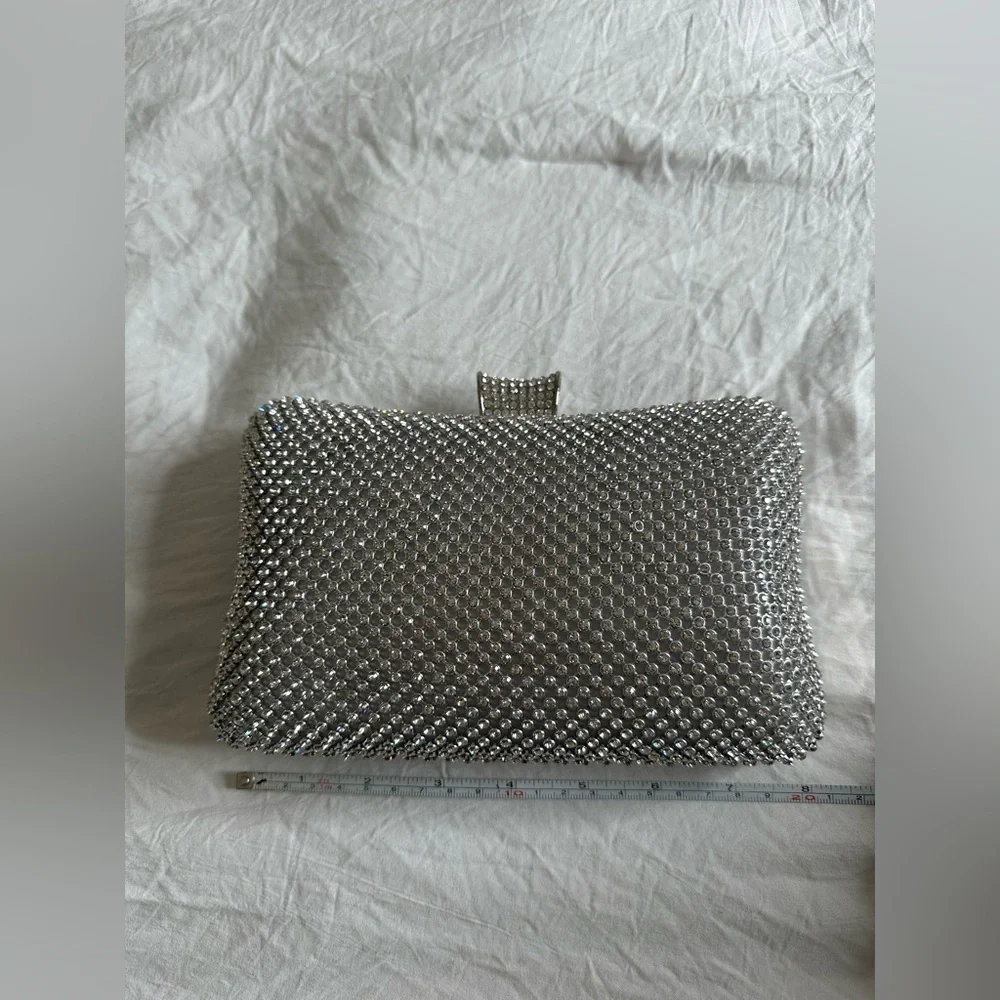 Crystal clutch